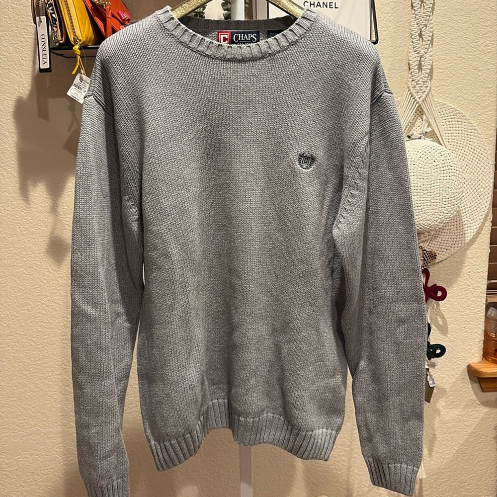 CHAPS Classic Crew Neck Gray Men’s Embroidered Logo Crest